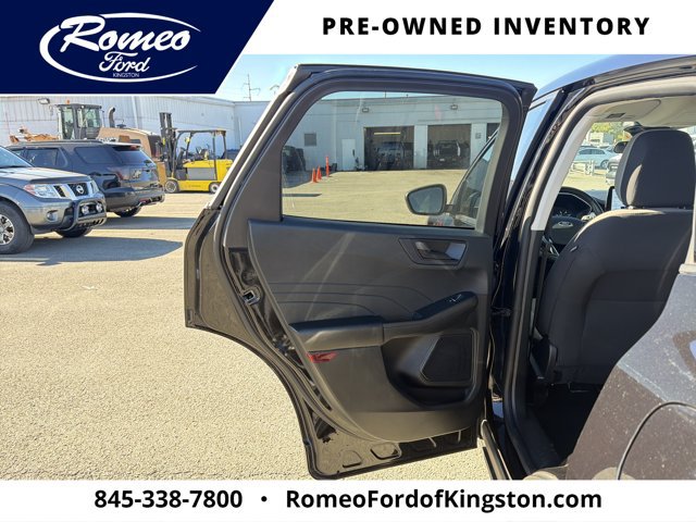 Certified 2022 Ford Escape SE w/ SE Sport Appearance Package AWD/4WD image 26