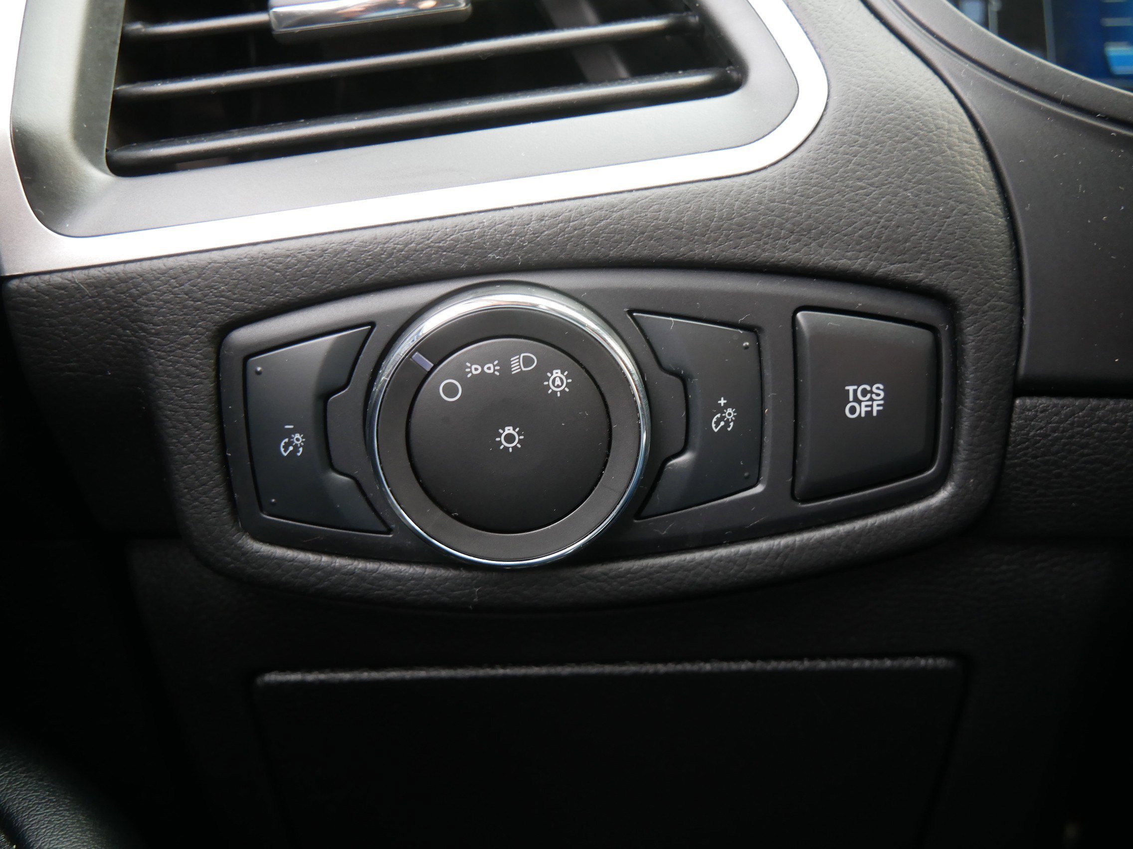 Certified 2023 Ford Edge SEL image 26