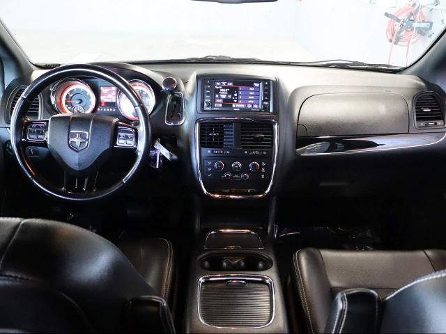 Used 2019 Dodge Grand Caravan SXT w/ Blacktop Package image 30