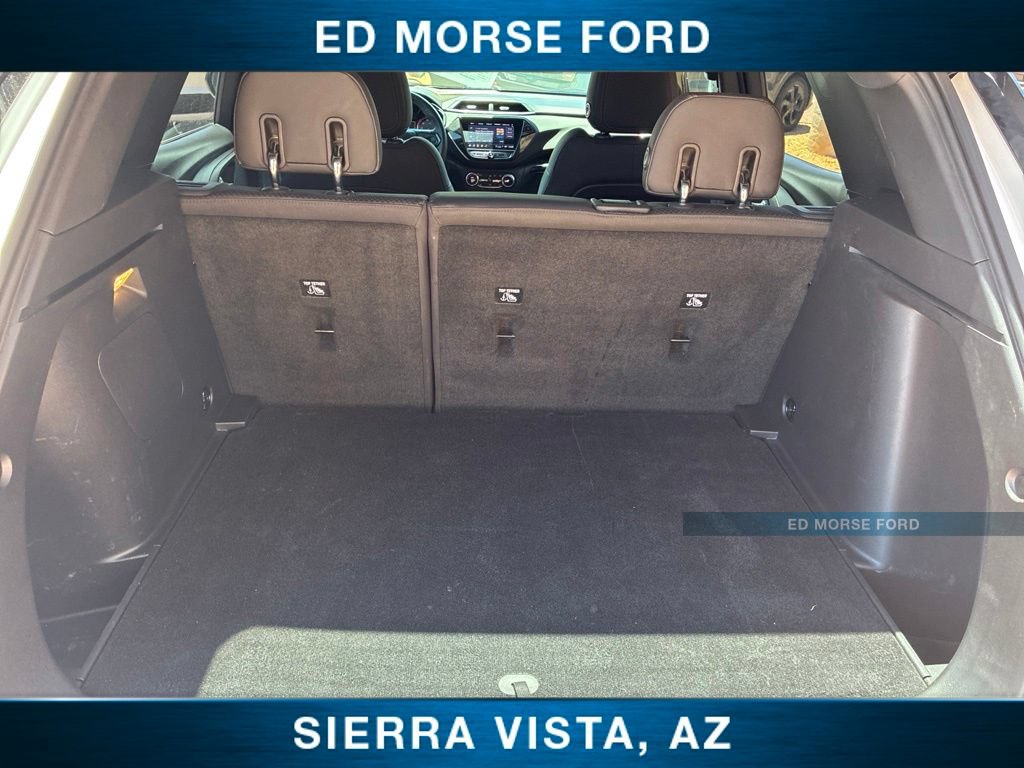 Used 2023 Chevrolet TrailBlazer RS w/ Sun and Liftgate Package FWD image 14