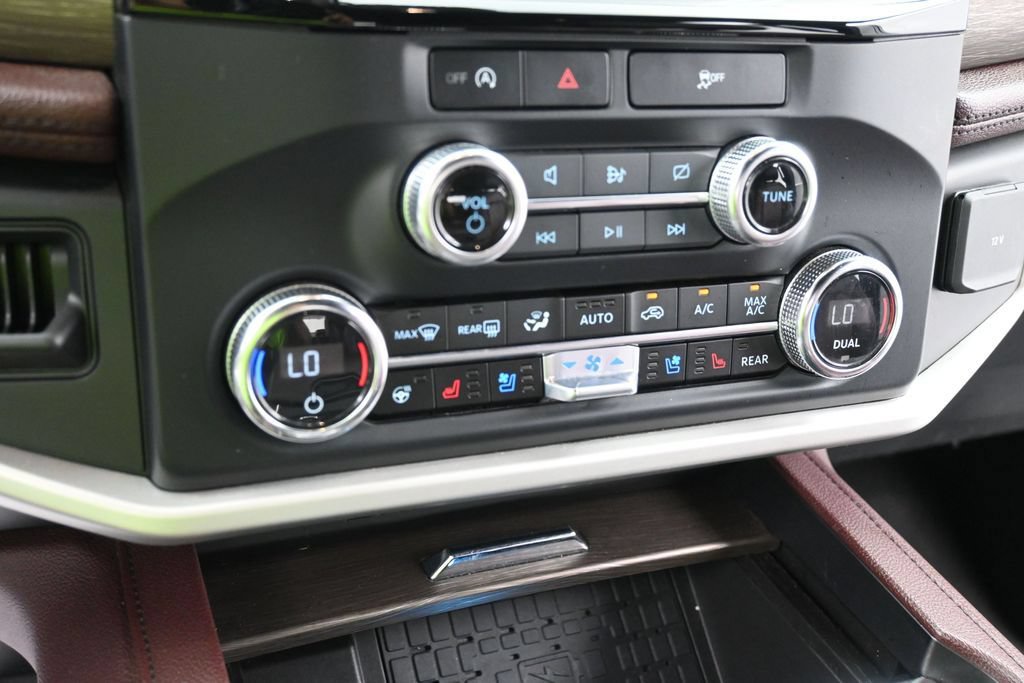 Certified 2024 Ford Expedition Limited AWD/4WD image 14