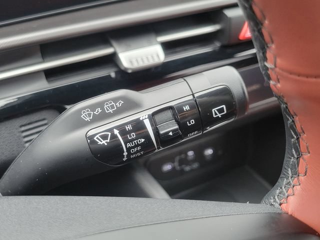 Used 2026 Kia Sportage SX AWD/4WD image 16