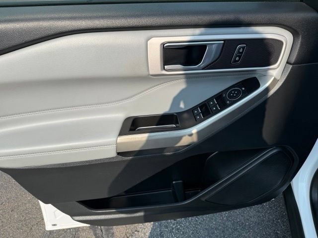 Certified 2021 Ford Explorer XLT w/ Equipment Group 202A AWD/4WD image 22