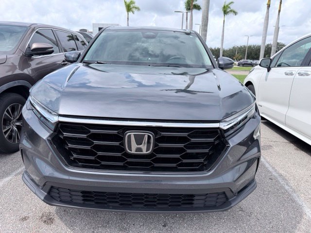 Used 2025 Honda CR-V EX image 3