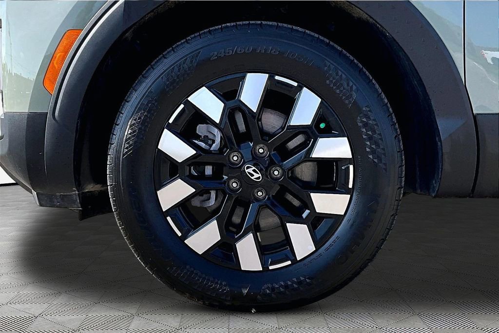 Used 2025 Hyundai Santa Cruz SEL FWD image 9