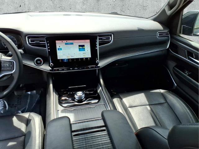 Used 2024 Jeep Wagoneer Series II w/ Flexible Seating Group AWD/4WD image 18