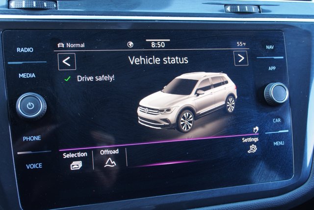 Used 2022 Volkswagen Tiguan SEL R-Line AWD/4WD image 33