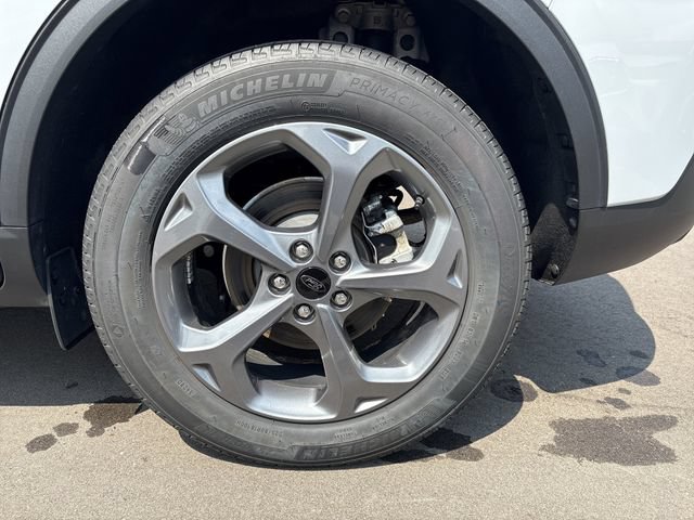 Certified 2025 Ford Escape ST-Line Select AWD/4WD image 11