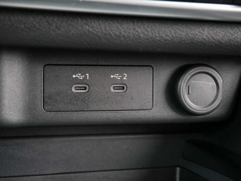 Used 2025 Nissan Rogue SV image 27