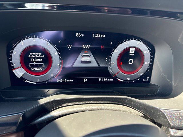 Used 2024 Nissan Pathfinder Platinum FWD image 11