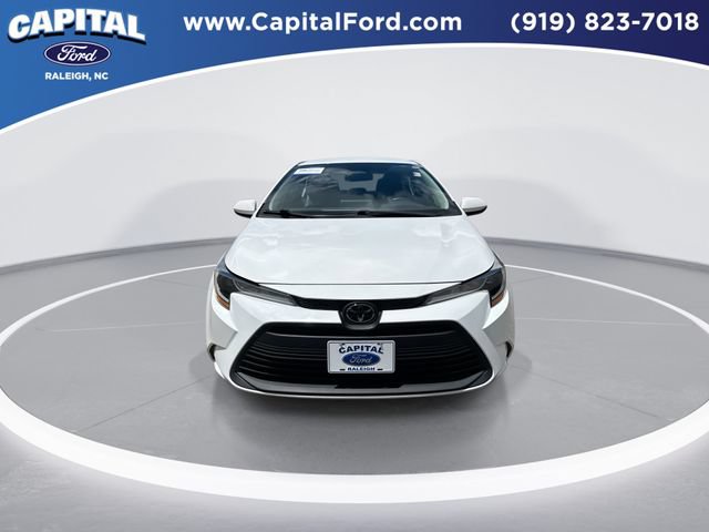 Used 2024 Toyota Corolla LE FWD image 3
