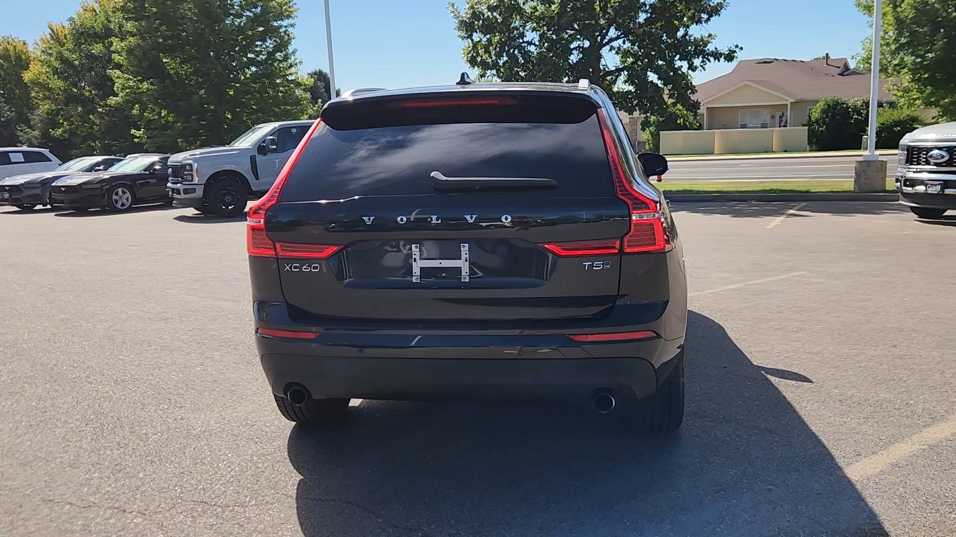 Used 2020 Volvo XC60 T5 Momentum AWD/4WD image 17