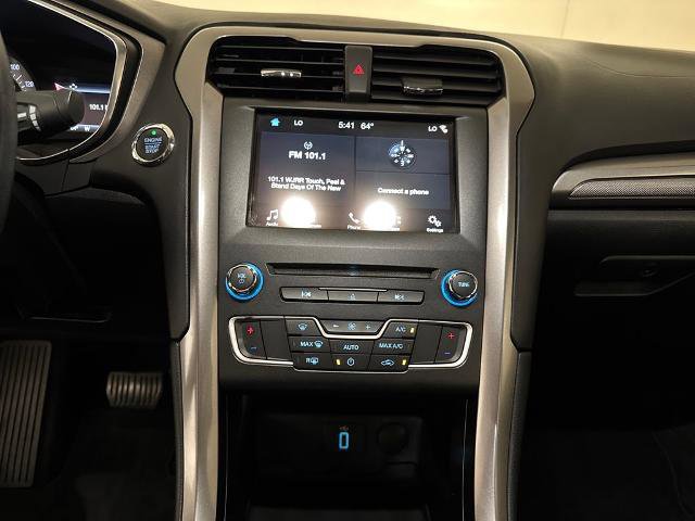 Certified 2017 Ford Fusion SE w/ Fusion SE Technology Package image 24