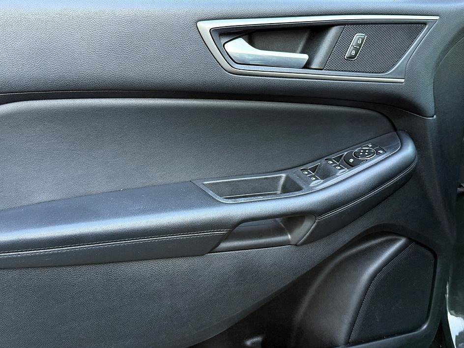 Certified 2022 Ford Edge SEL image 12