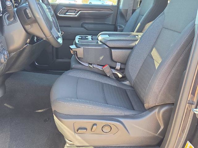 Used 2024 Chevrolet Silverado 1500 LT AWD/4WD image 15