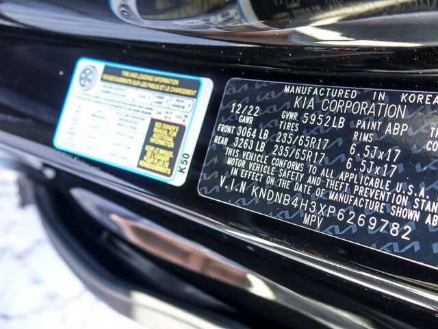 Used 2023 Kia Carnival LX FWD image 31