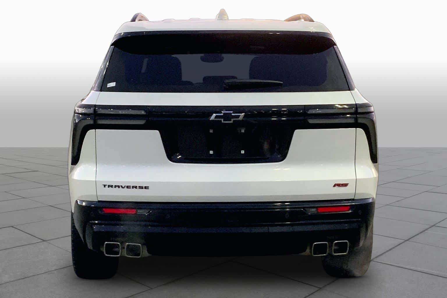 Used 2024 Chevrolet Traverse RS FWD image 5