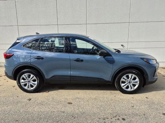 Certified 2023 Ford Escape BASE image 2