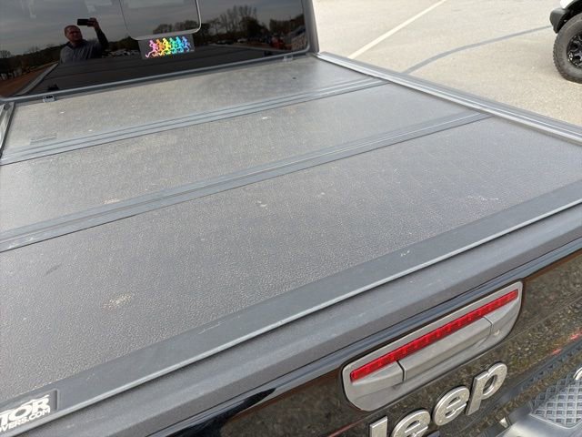 Used 2020 Jeep Gladiator Overland image 4