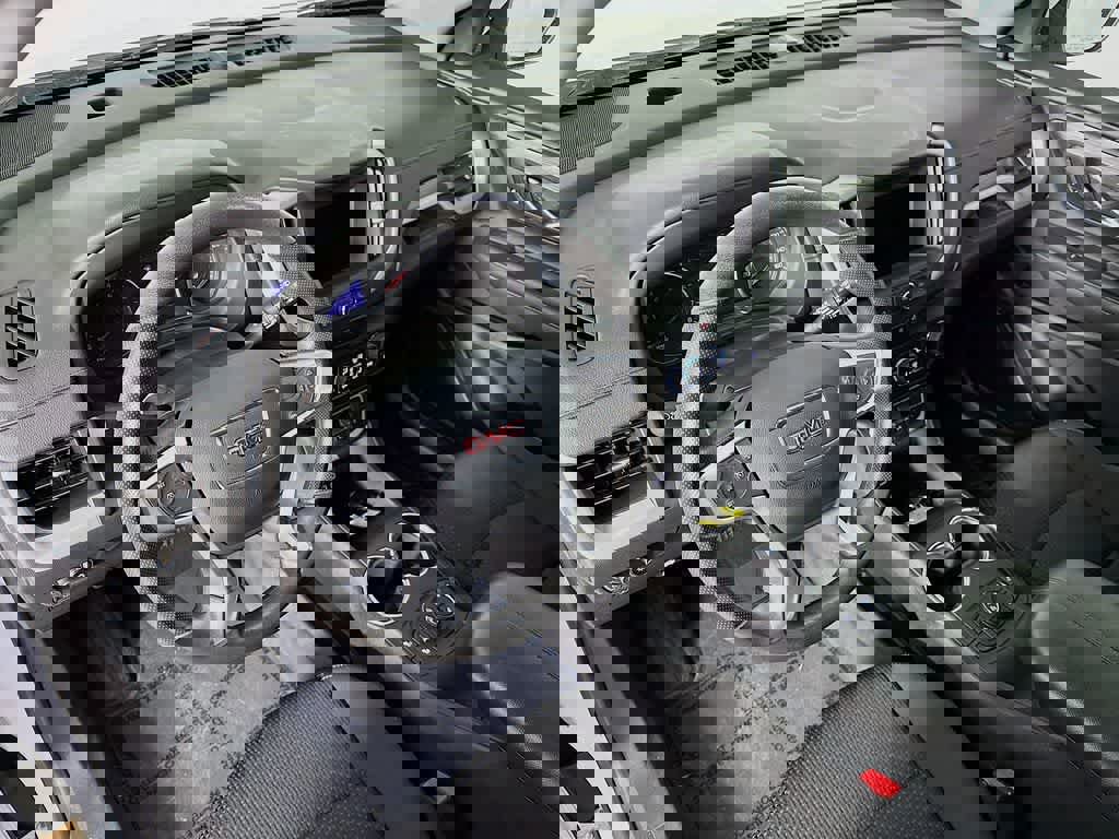 Used 2022 GMC Terrain SLE w/ Driver Convenience Package image 9