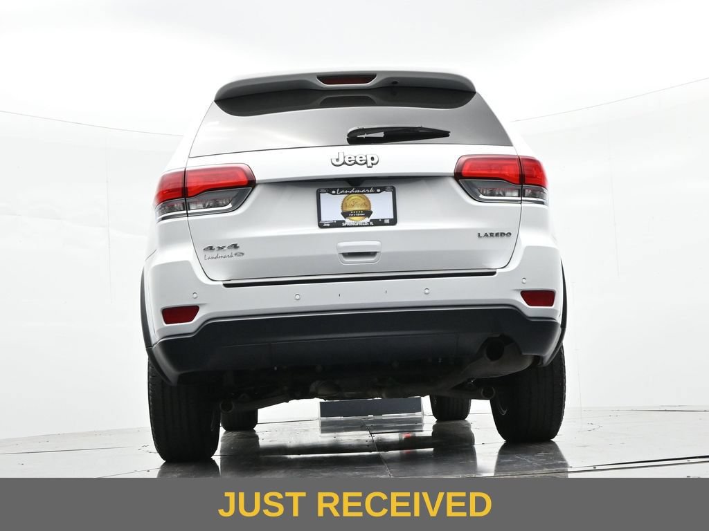 Used 2020 Jeep Grand Cherokee Laredo AWD/4WD image 24