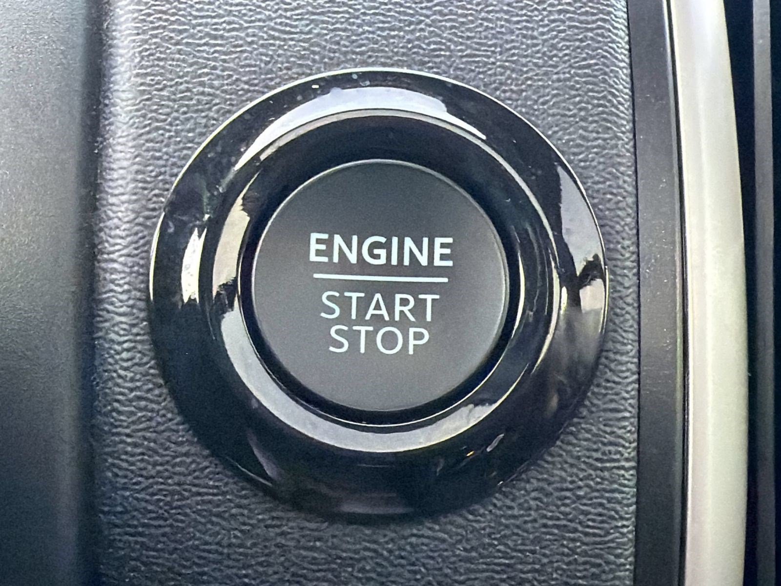 Certified 2025 Ford Expedition Active AWD/4WD image 18