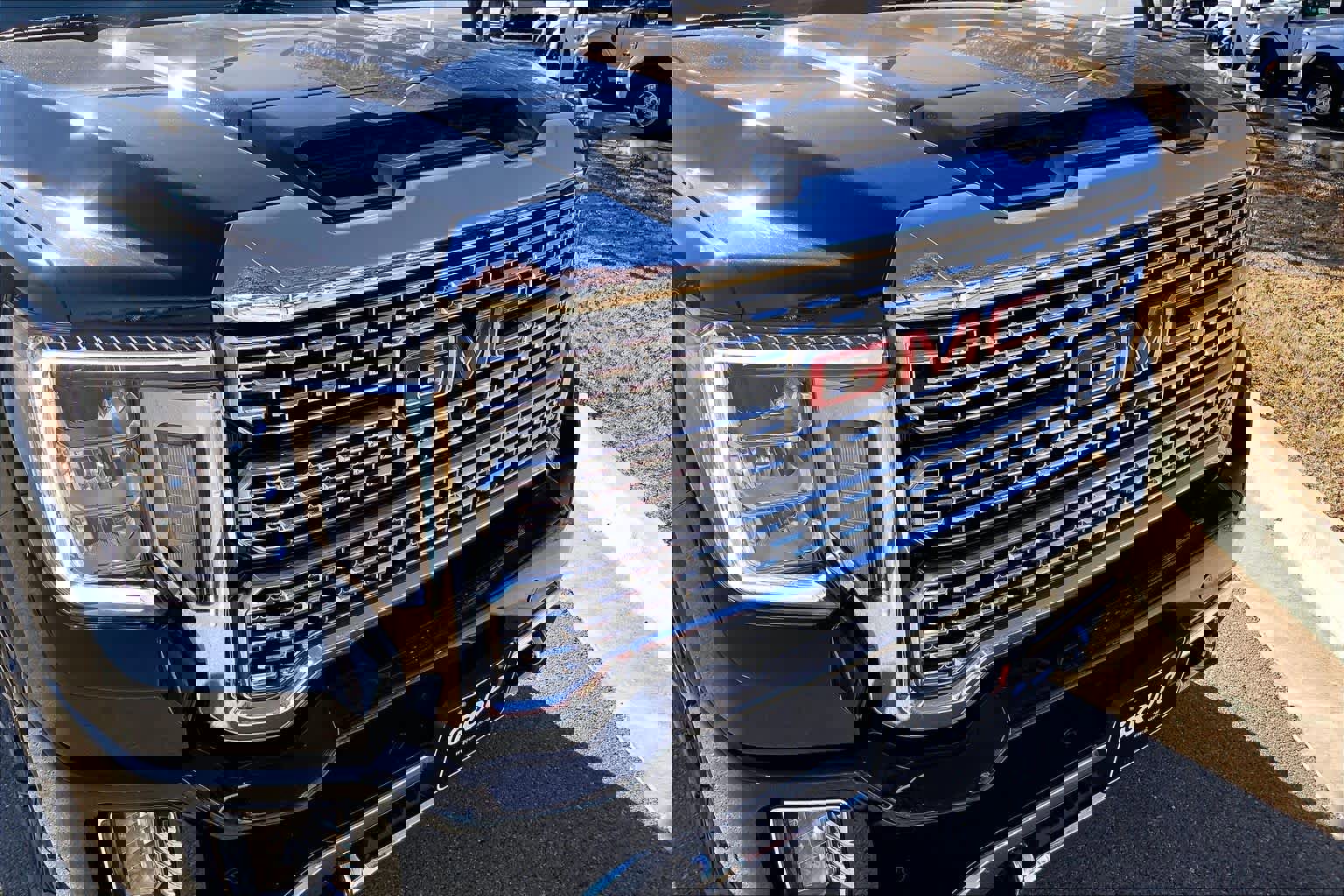 Used 2022 GMC Sierra 2500 Denali w/ Denali Black Diamond Edition image 29