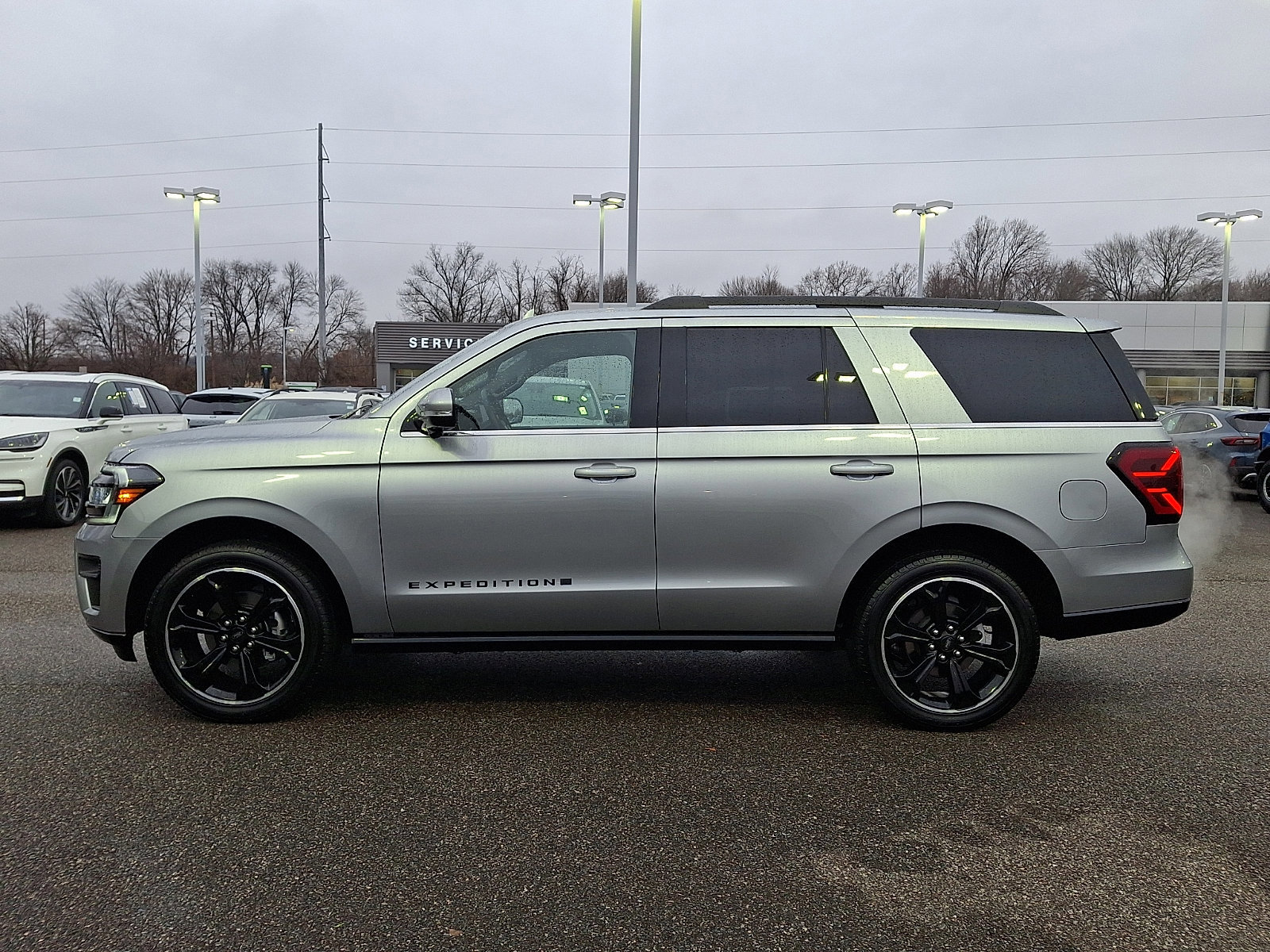 Certified 2023 Ford Expedition Limited image 3