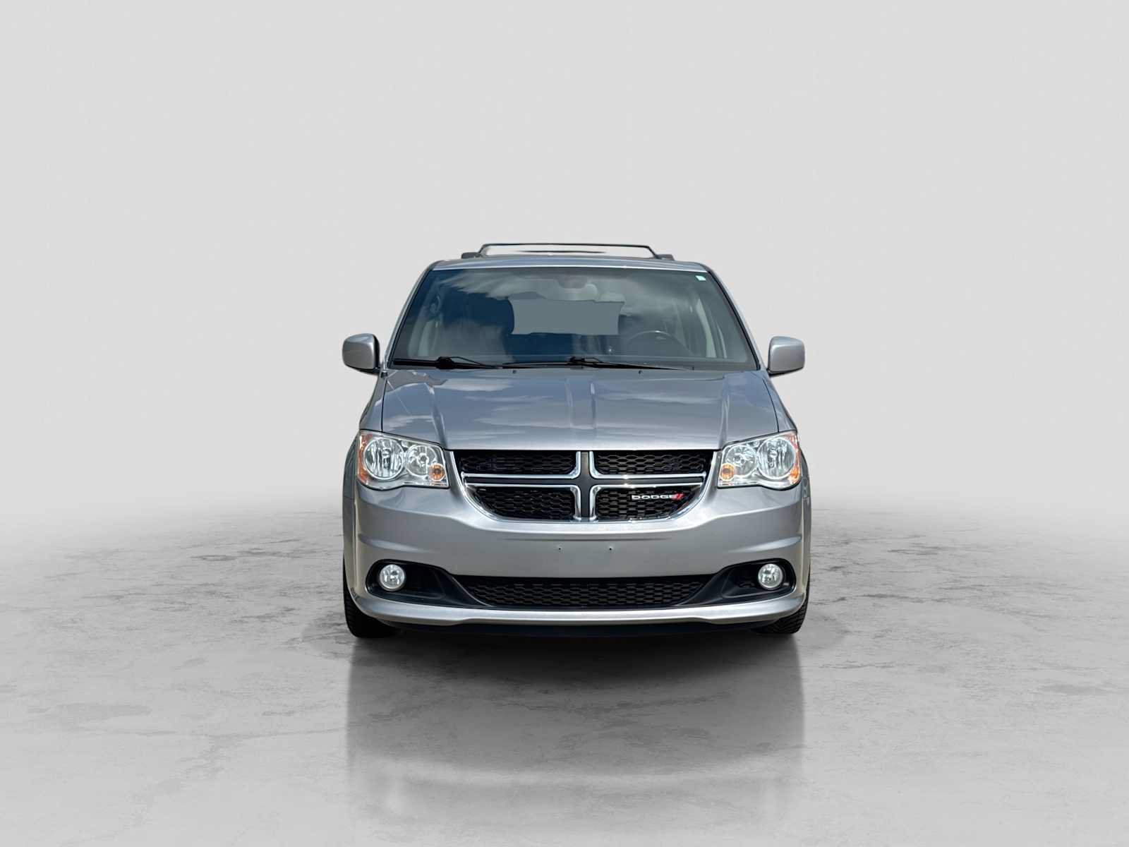 Used 2019 Dodge Grand Caravan SXT w/ Rear Park Assist Package FWD image 9