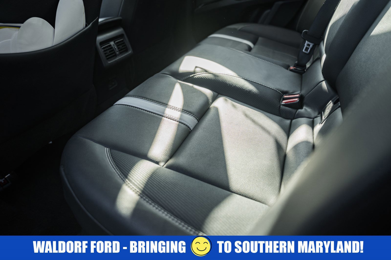 Used 2025 Toyota Camry SE image 32