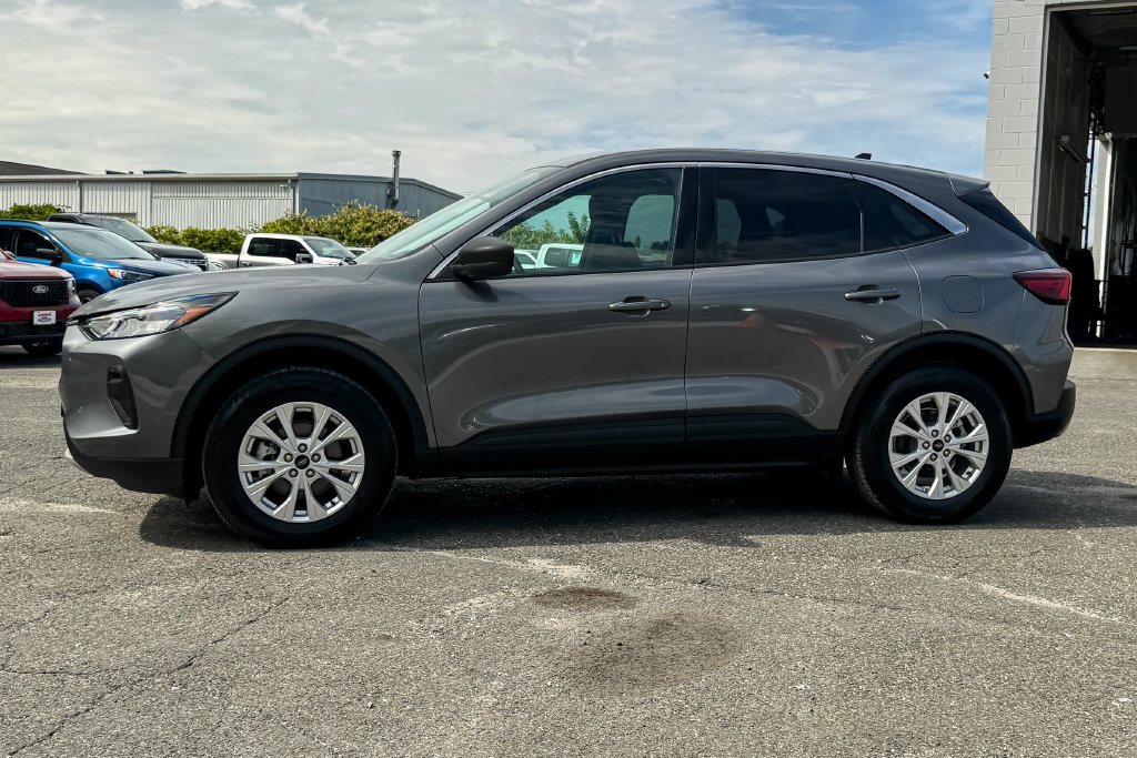 Certified 2023 Ford Escape Active w/ Tech Pack #1 AWD/4WD image 6