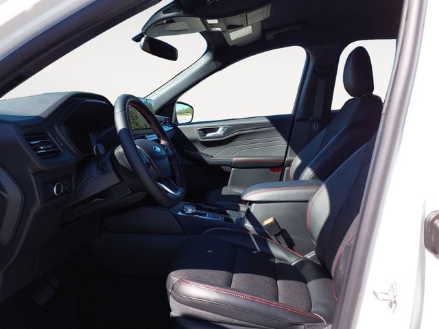 Certified 2026 Ford Escape ST-Line w/ Tech Pack #1 AWD/4WD image 15