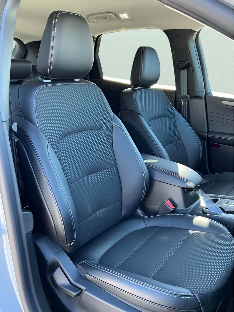 Certified 2026 Ford Escape Base image 18