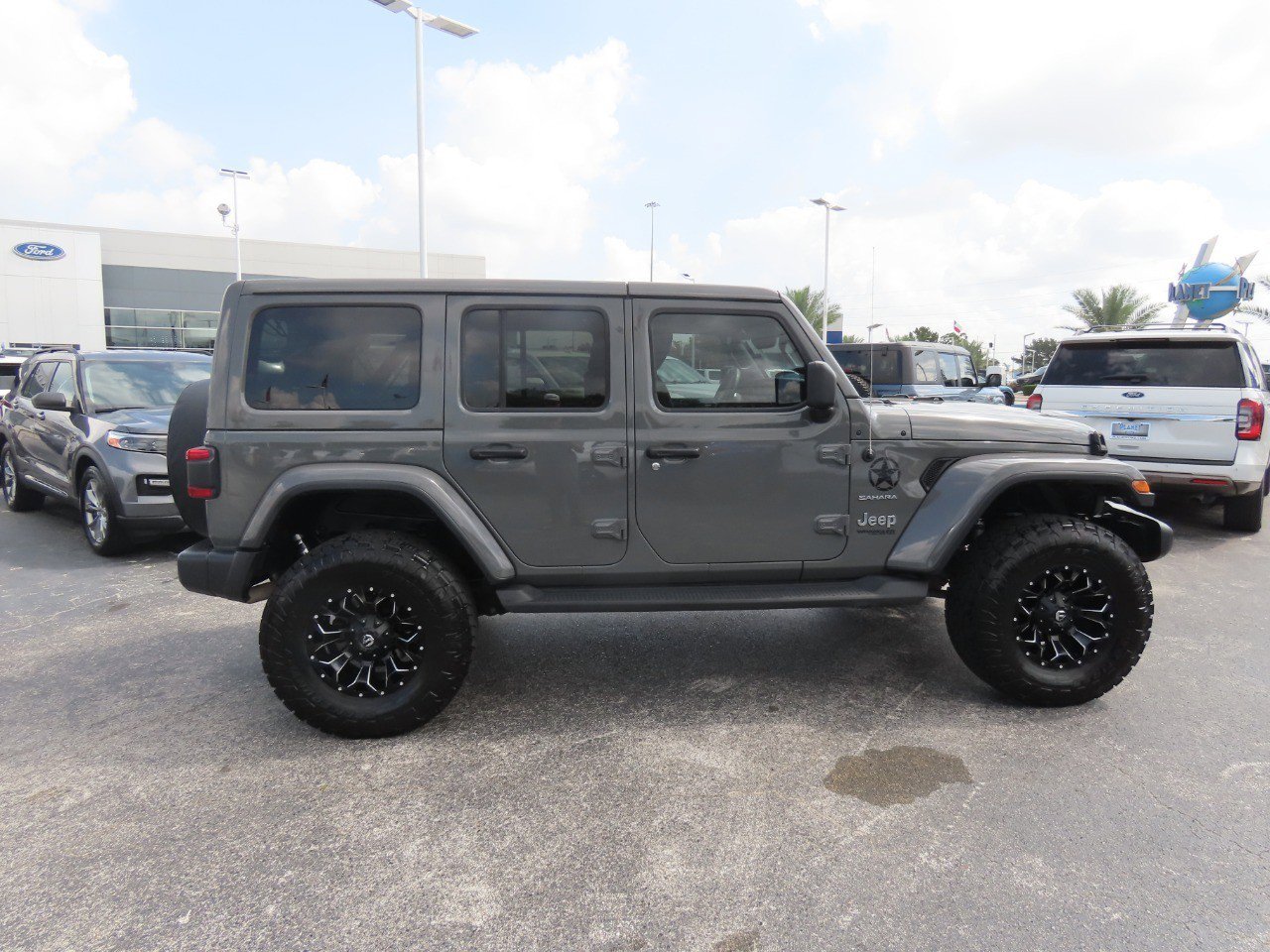 Used 2020 Jeep Wrangler Unlimited Sahara AWD/4WD image 10