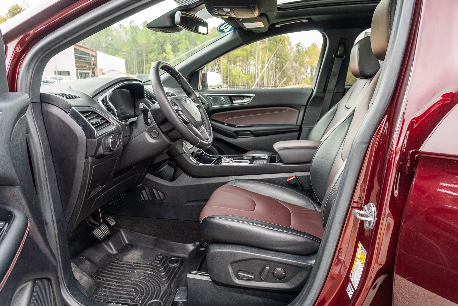 Certified 2020 Ford Edge Titanium w/ Equipment Group 301A image 19