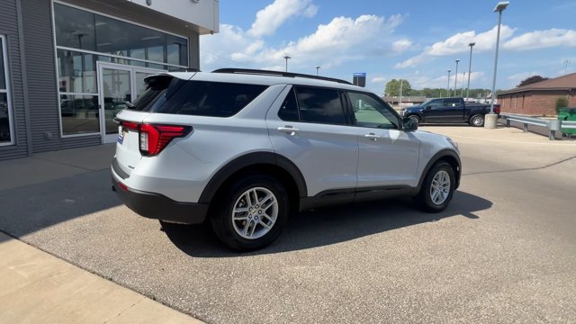 Certified 2026 Ford Explorer Active AWD/4WD image 9