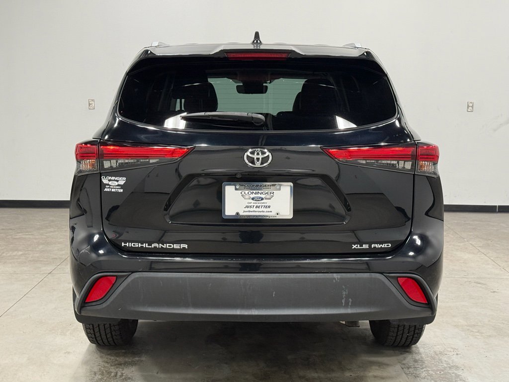 Used 2021 Toyota Highlander XLE image 10