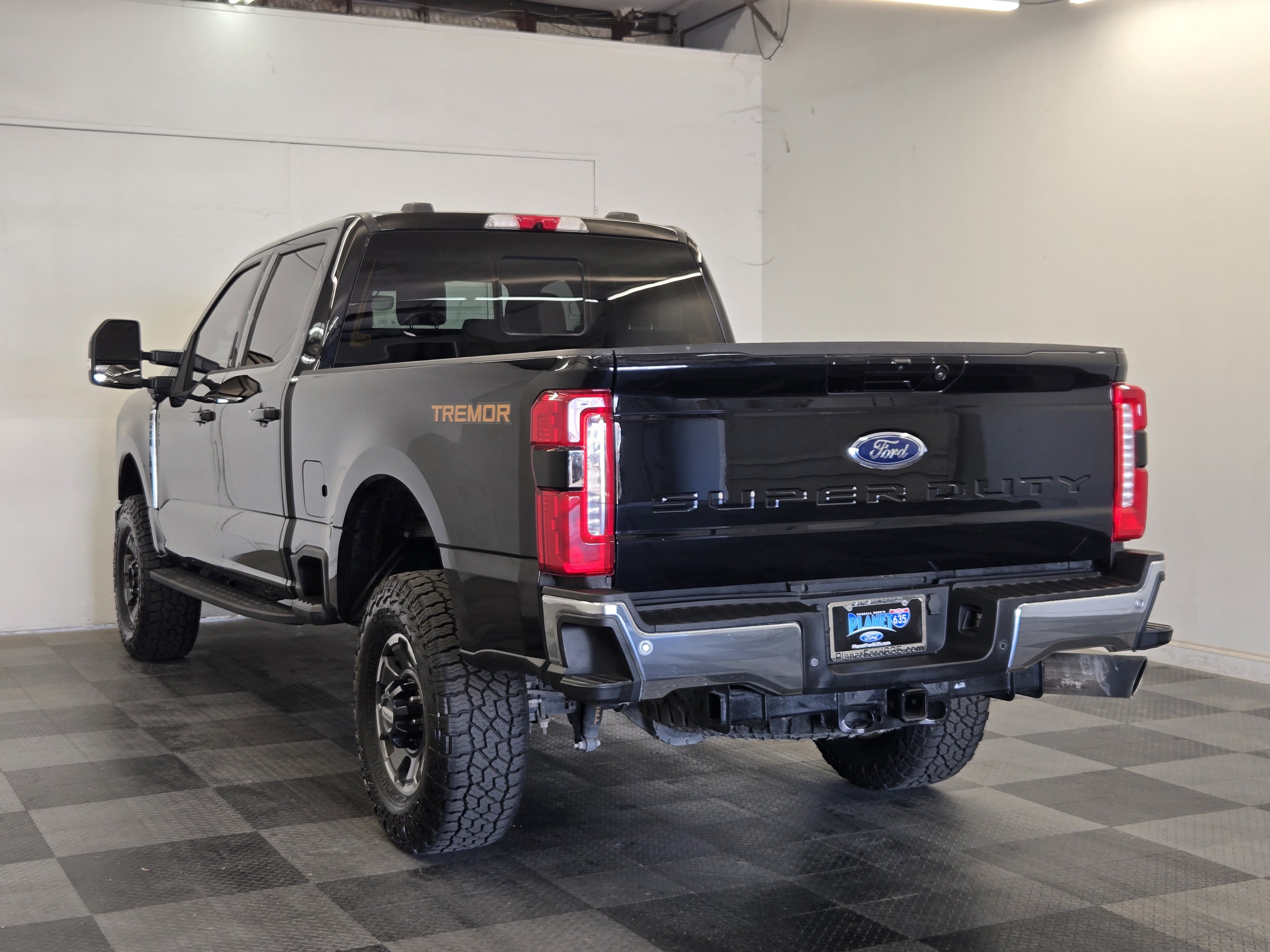 Certified 2023 Ford F250 Lariat w/ Lariat Ultimate Package AWD/4WD image 5