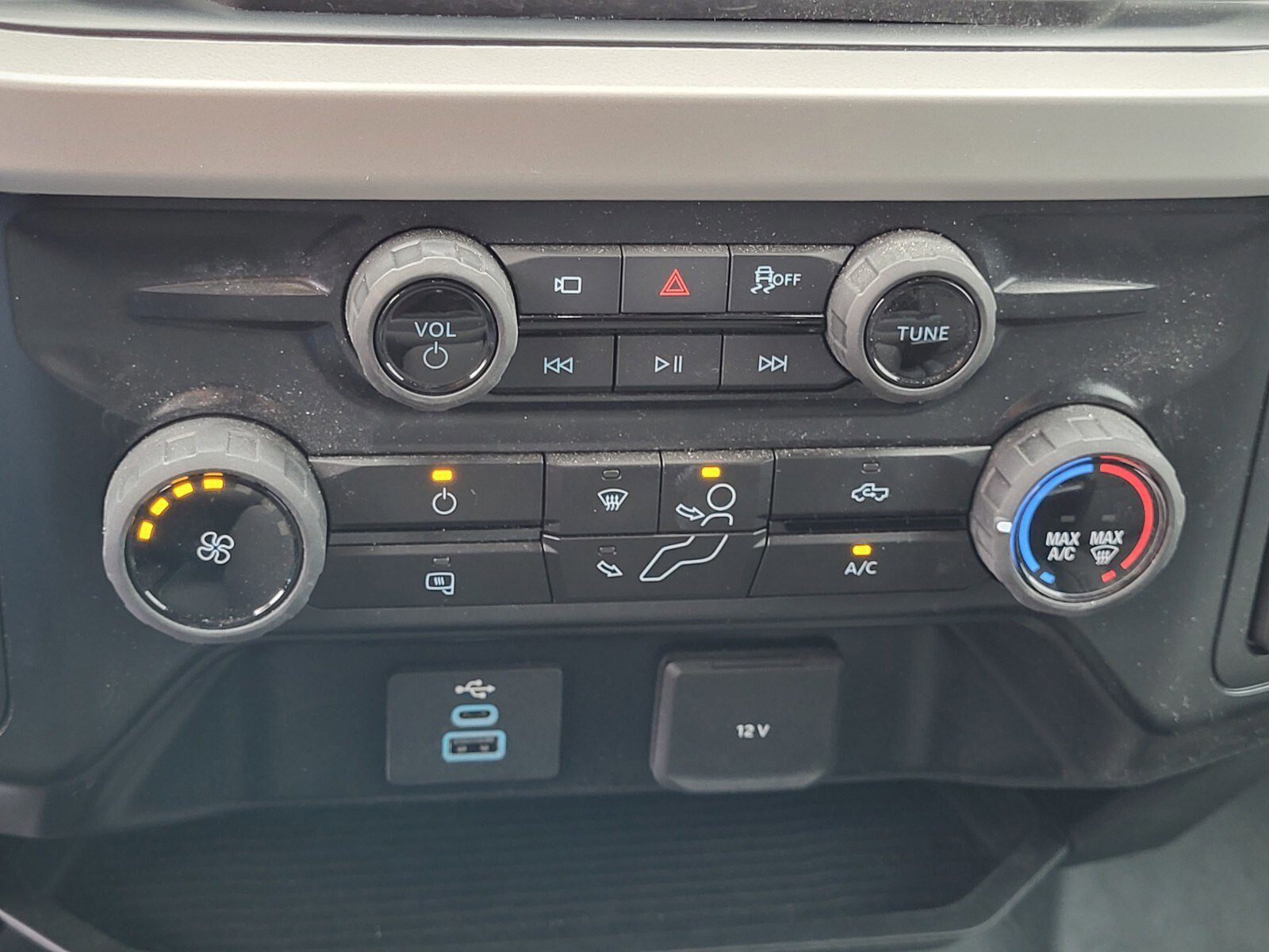 Certified 2025 Ford F250 XL w/ STX Appearance Package image 23