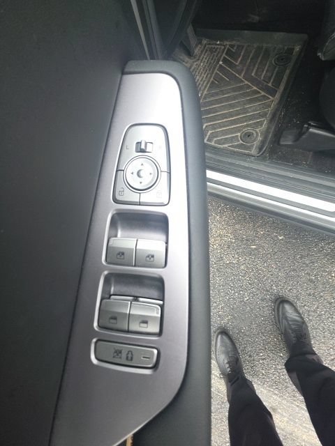 Used 2024 Hyundai Palisade Limited FWD image 1