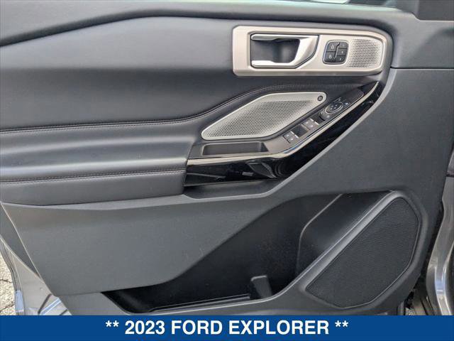 Certified 2023 Ford Explorer Platinum w/ Technology Package AWD/4WD image 10