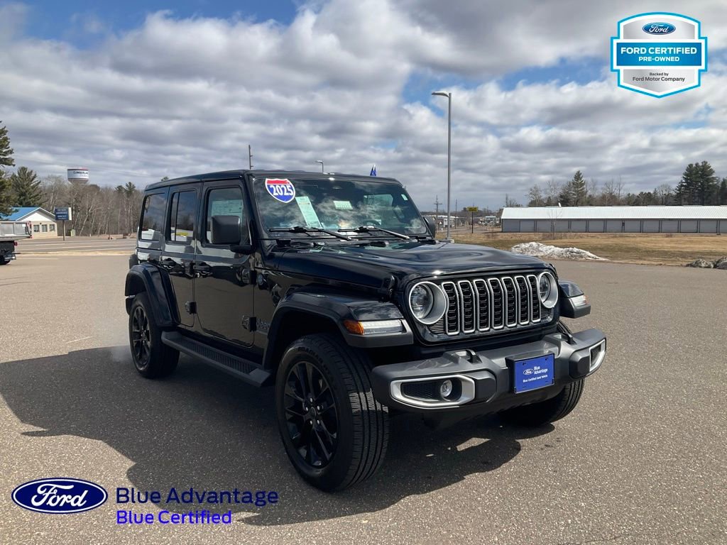 Used 2025 Jeep Wrangler Unlimited Sahara AWD/4WD image 5