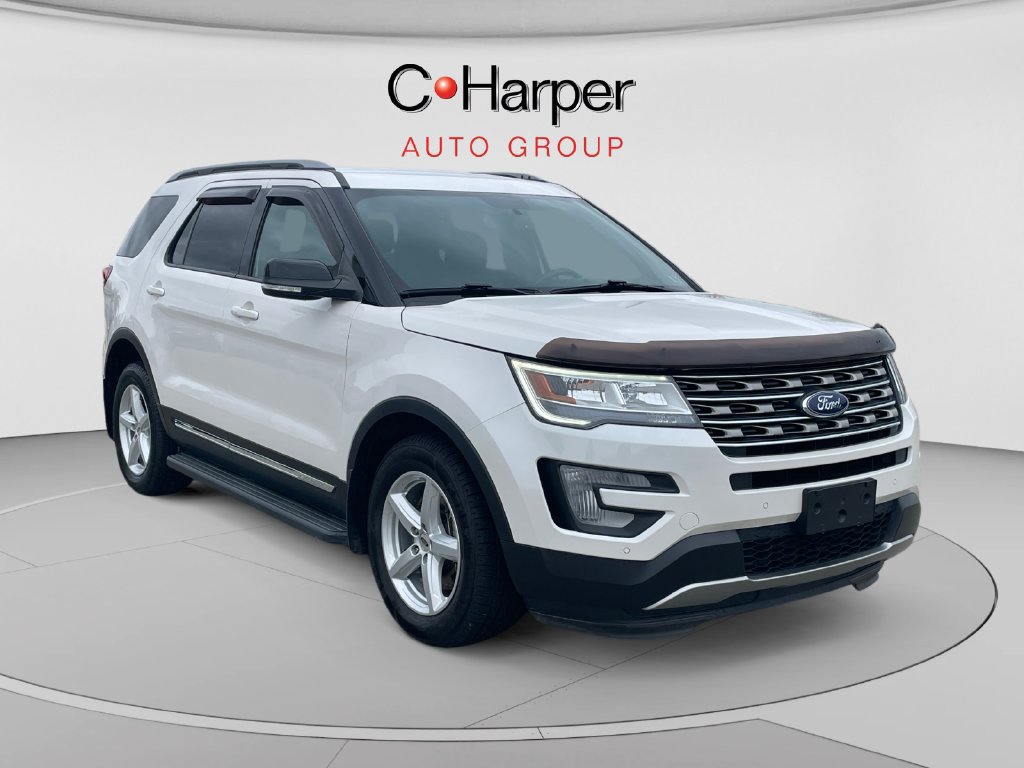 Certified 2017 Ford Explorer XLT w/ Equipment Group 202A AWD/4WD image 1
