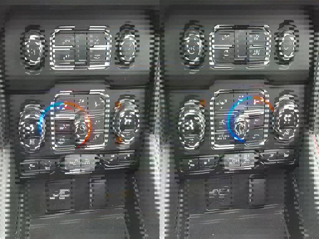 Used 2021 Chevrolet Suburban RST w/ Luxury Package image 20