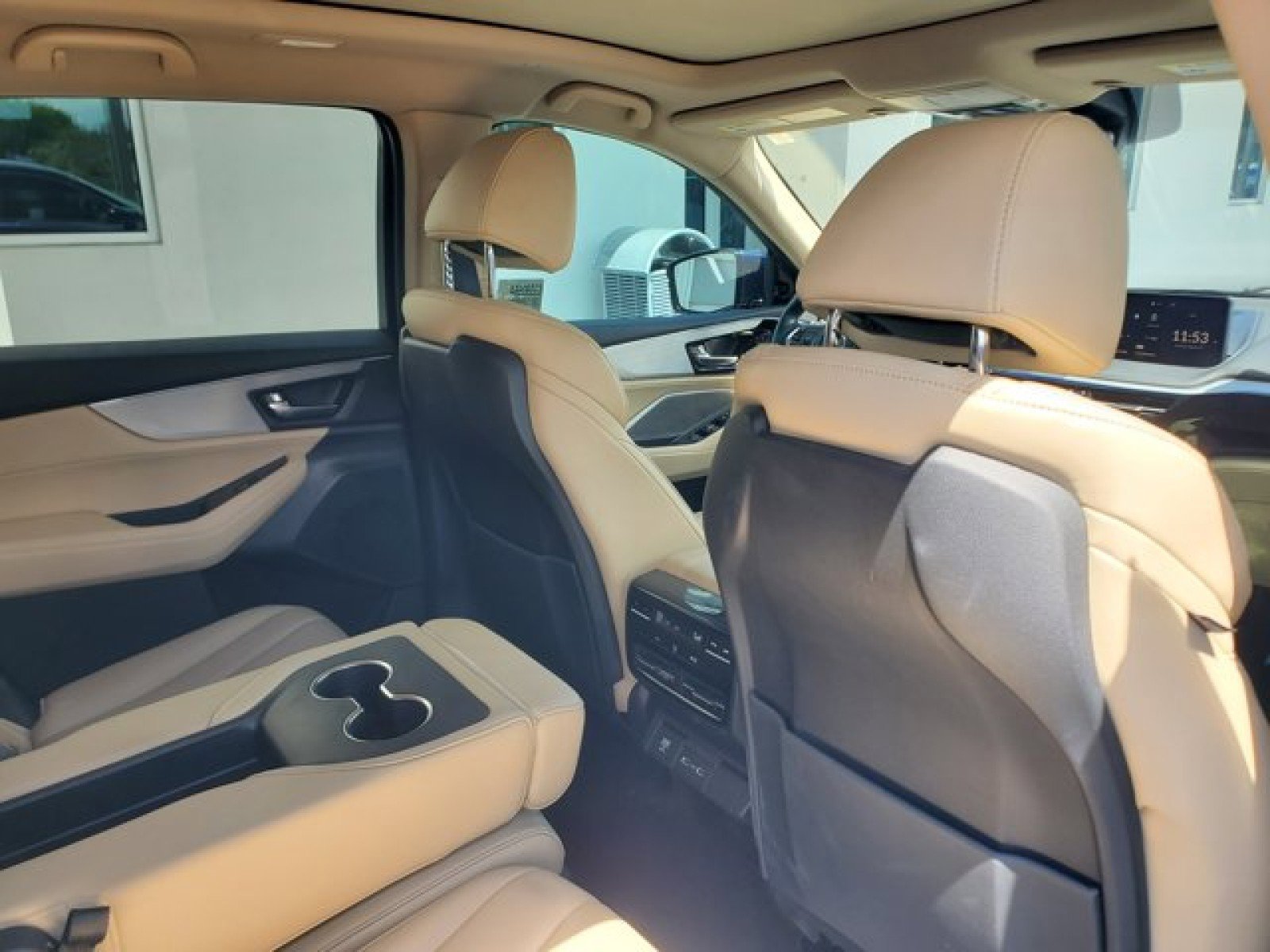 Used 2023 Acura MDX SH-AWD image 34