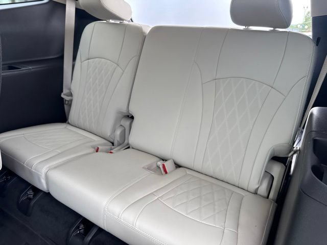 Used 2022 Buick Enclave Avenir w/ Avenir Technology Package AWD/4WD image 43