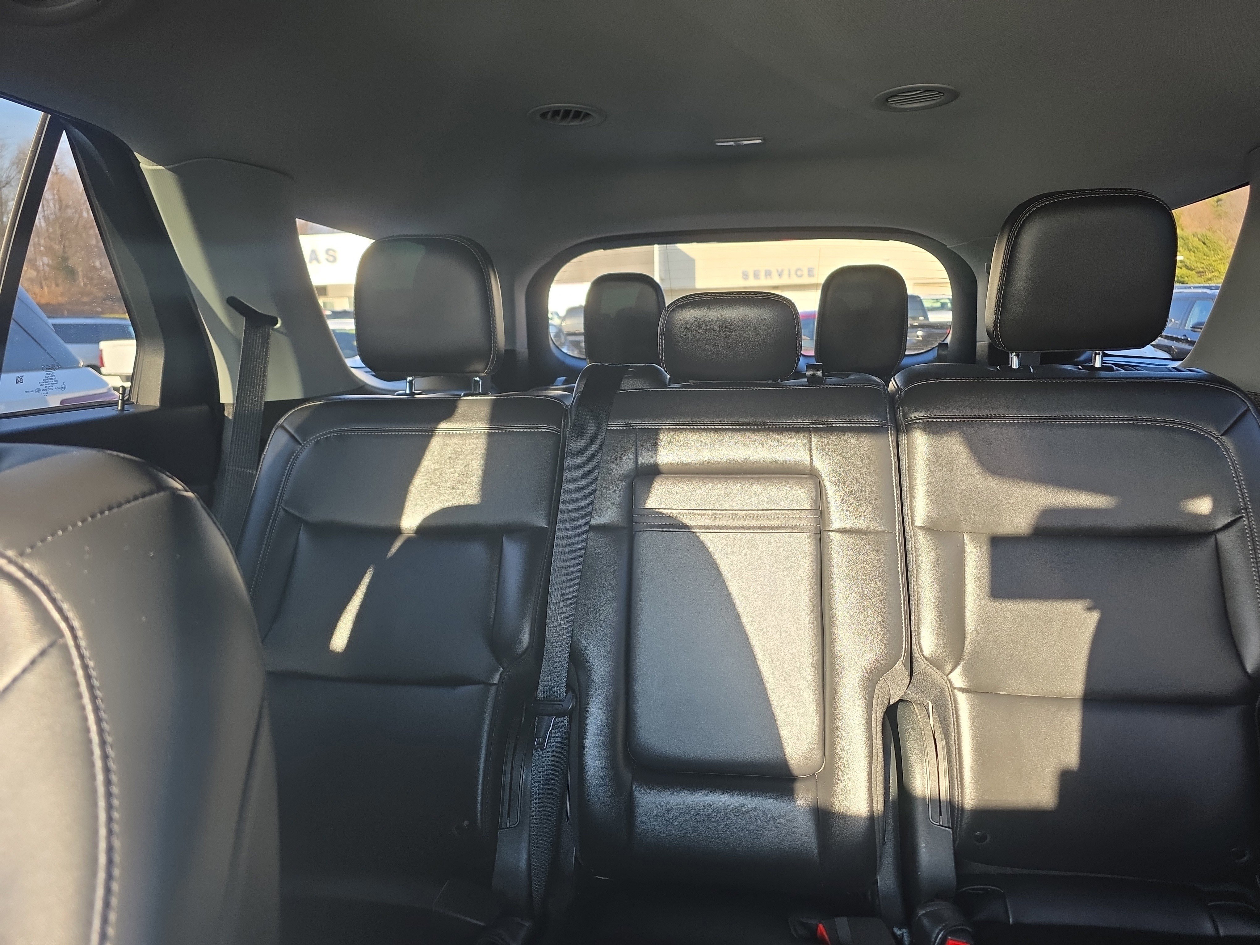 Certified 2022 Ford Explorer XLT w/ Equipment Group 202A image 38