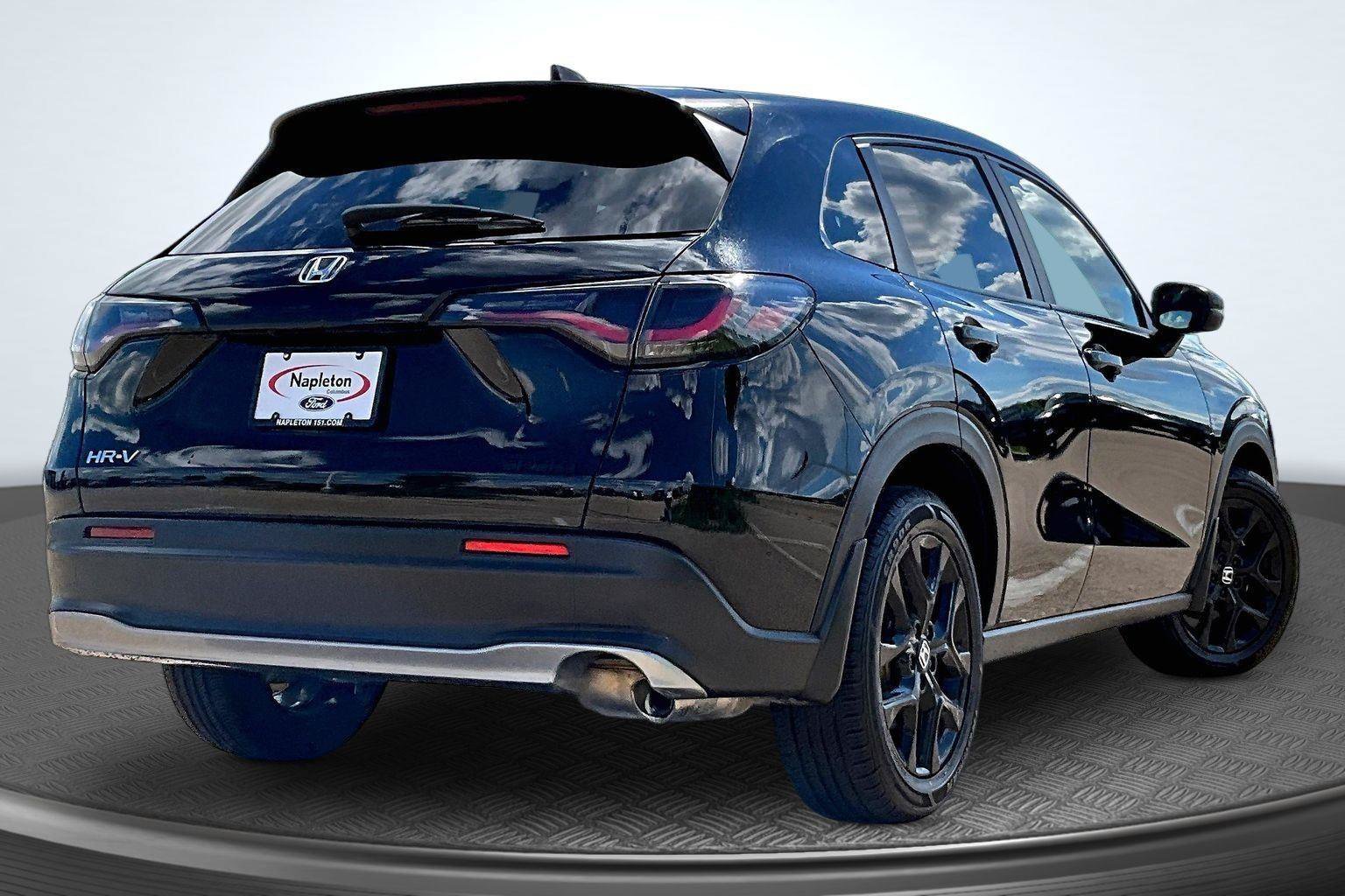 Used 2024 Honda HR-V Sport image 2
