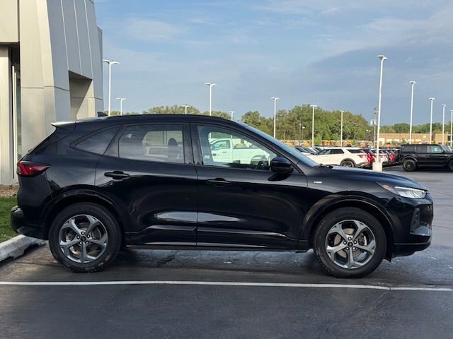 Certified 2023 Ford Escape ST-Line Select w/ Tech Pack #1 AWD/4WD image 6