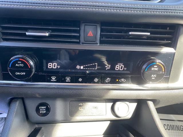 Used 2024 Nissan Rogue SV image 22